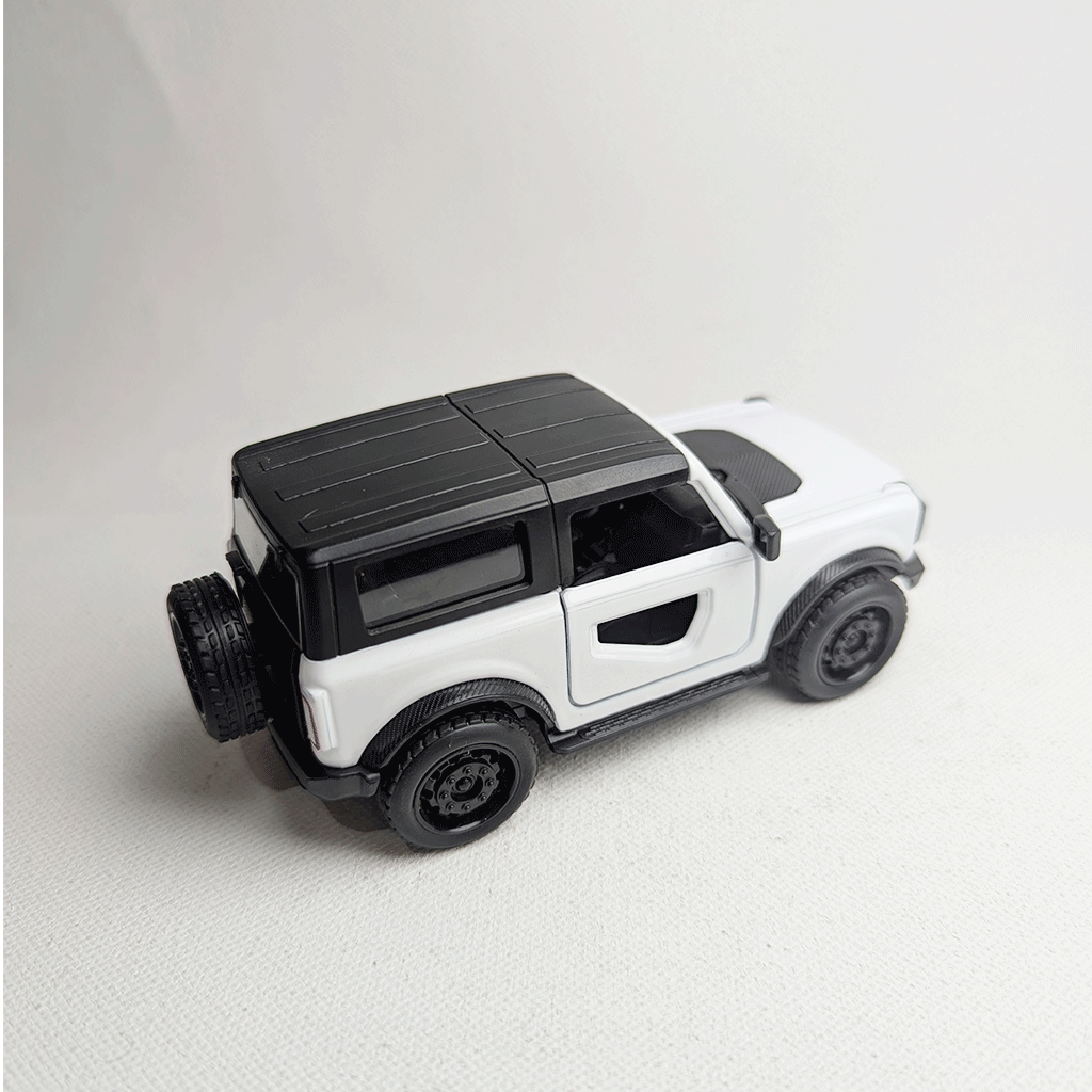 1:36 Bronco Metal Car Diecast White