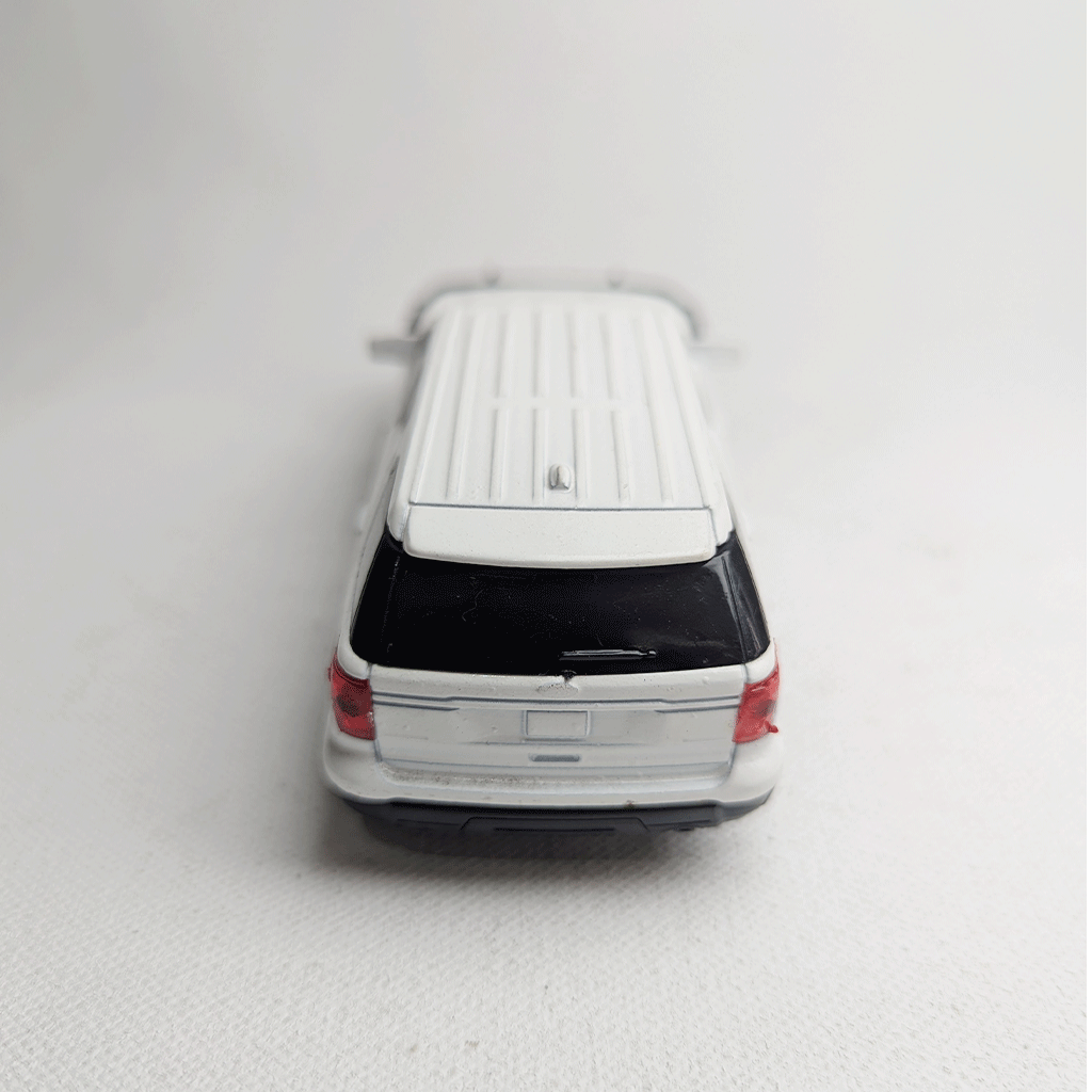 1:36 Ford Metal Diecast White