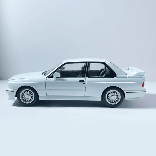 1:24 BMW M3 E30 White