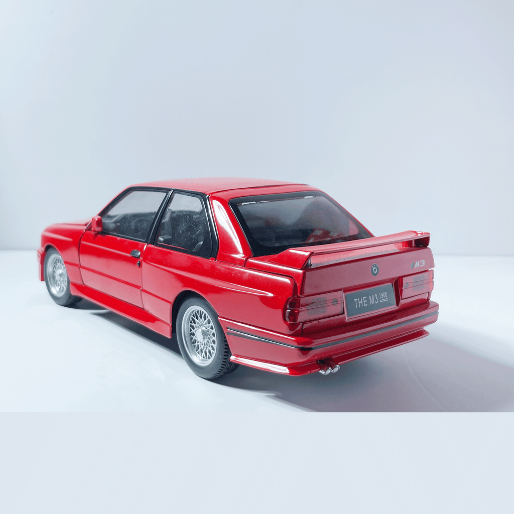 1:24 BMW M3 E30 Red