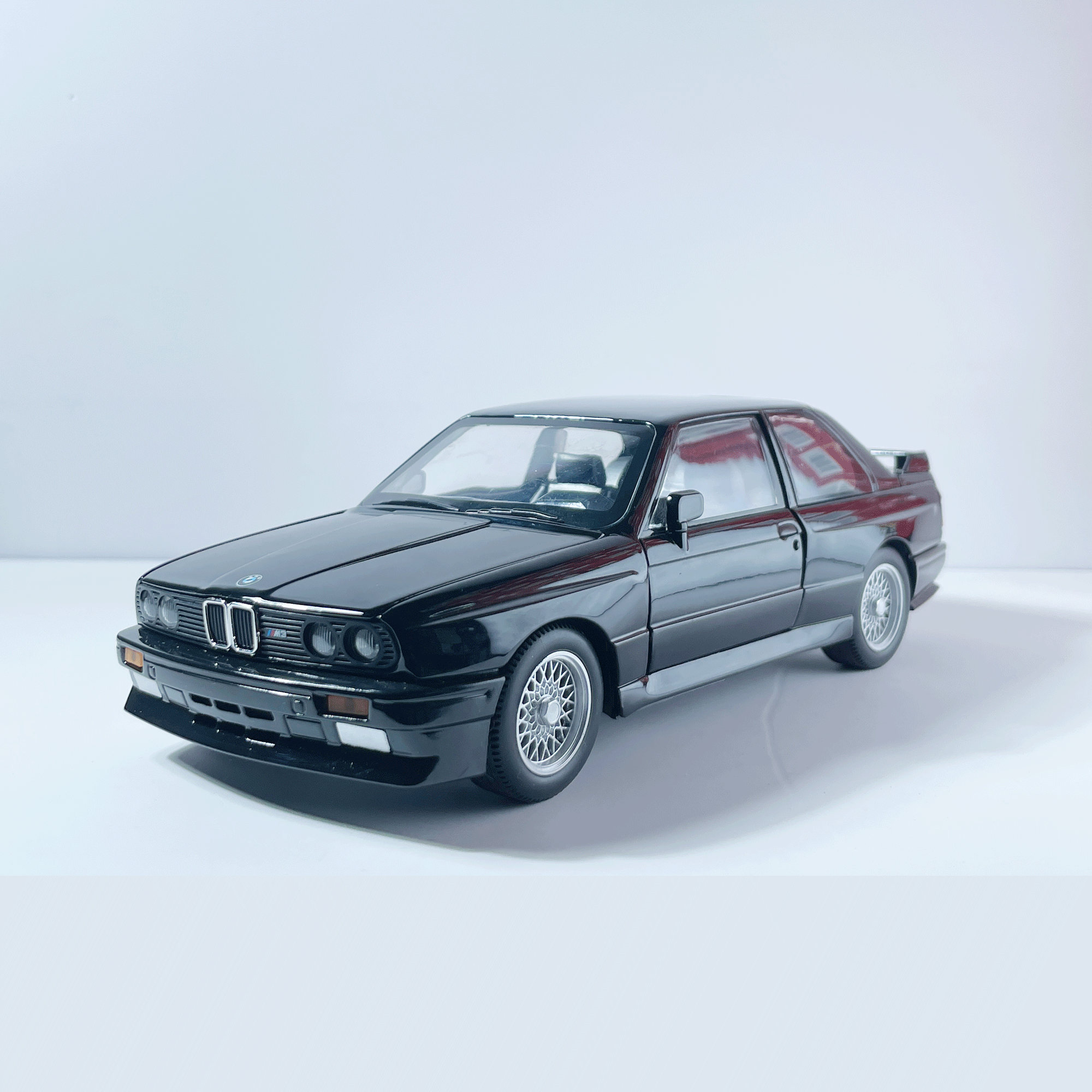 1:24 BMW M3 E30 Black