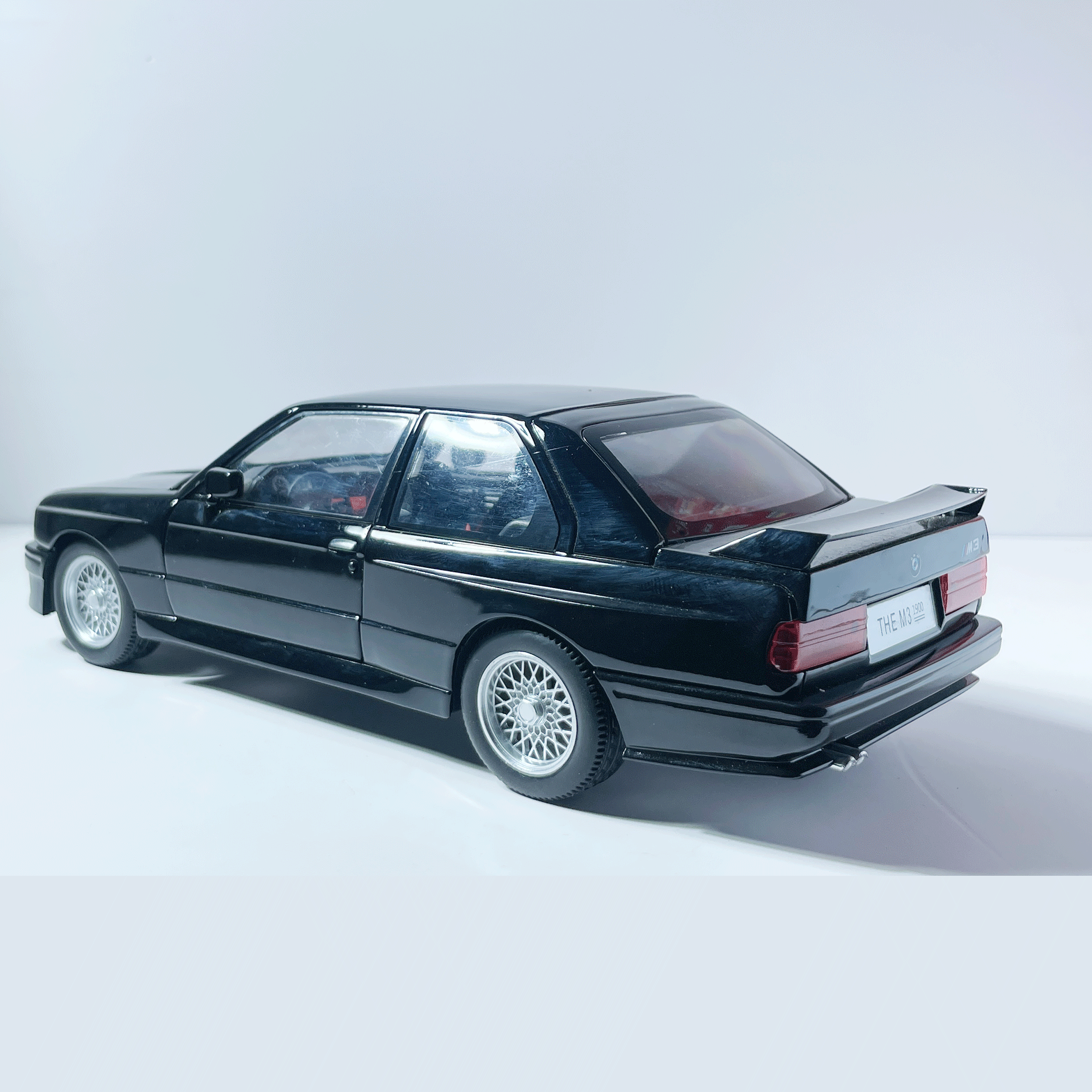 1:24 BMW M3 E30 Black