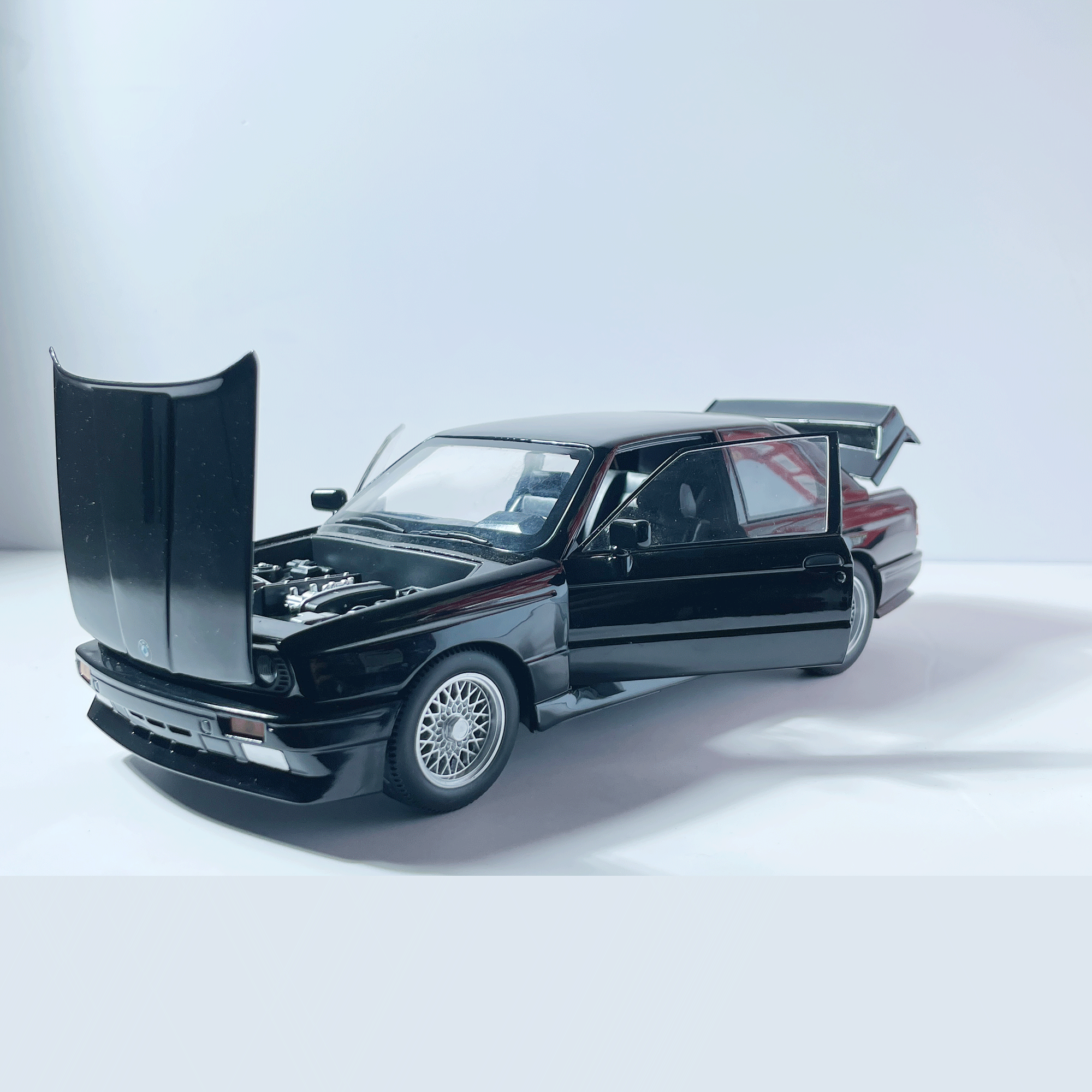 1:24 BMW M3 E30 Black