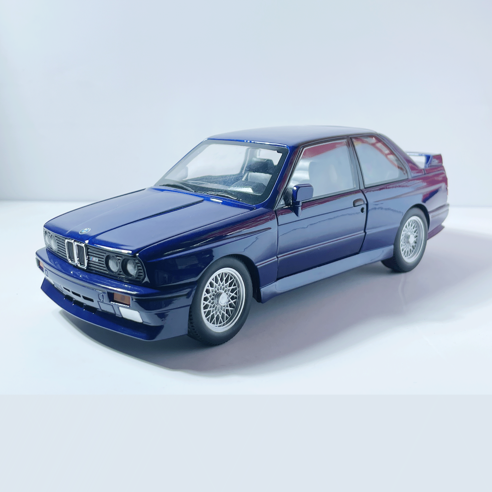 1:24 BMW M3 E30 Blue