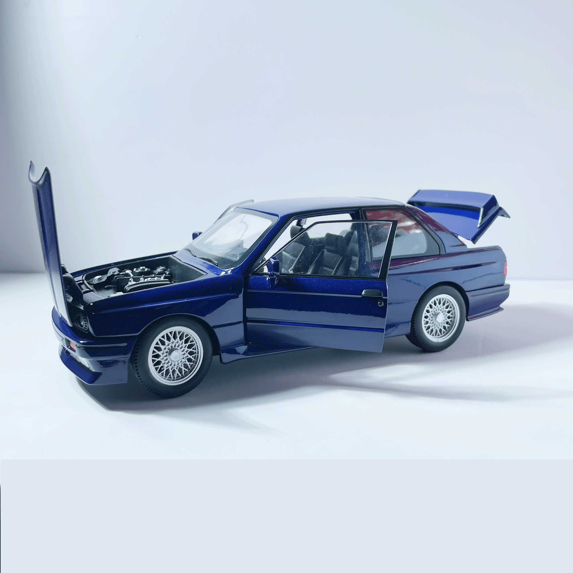 1:24 BMW M3 E30 Blue