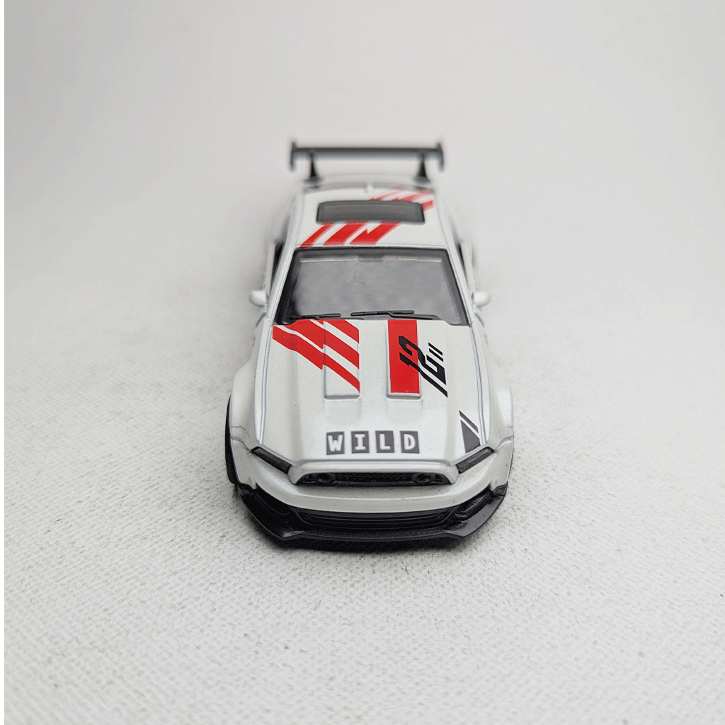 1:43 Mustang White Metal Diecast with Red Grafics