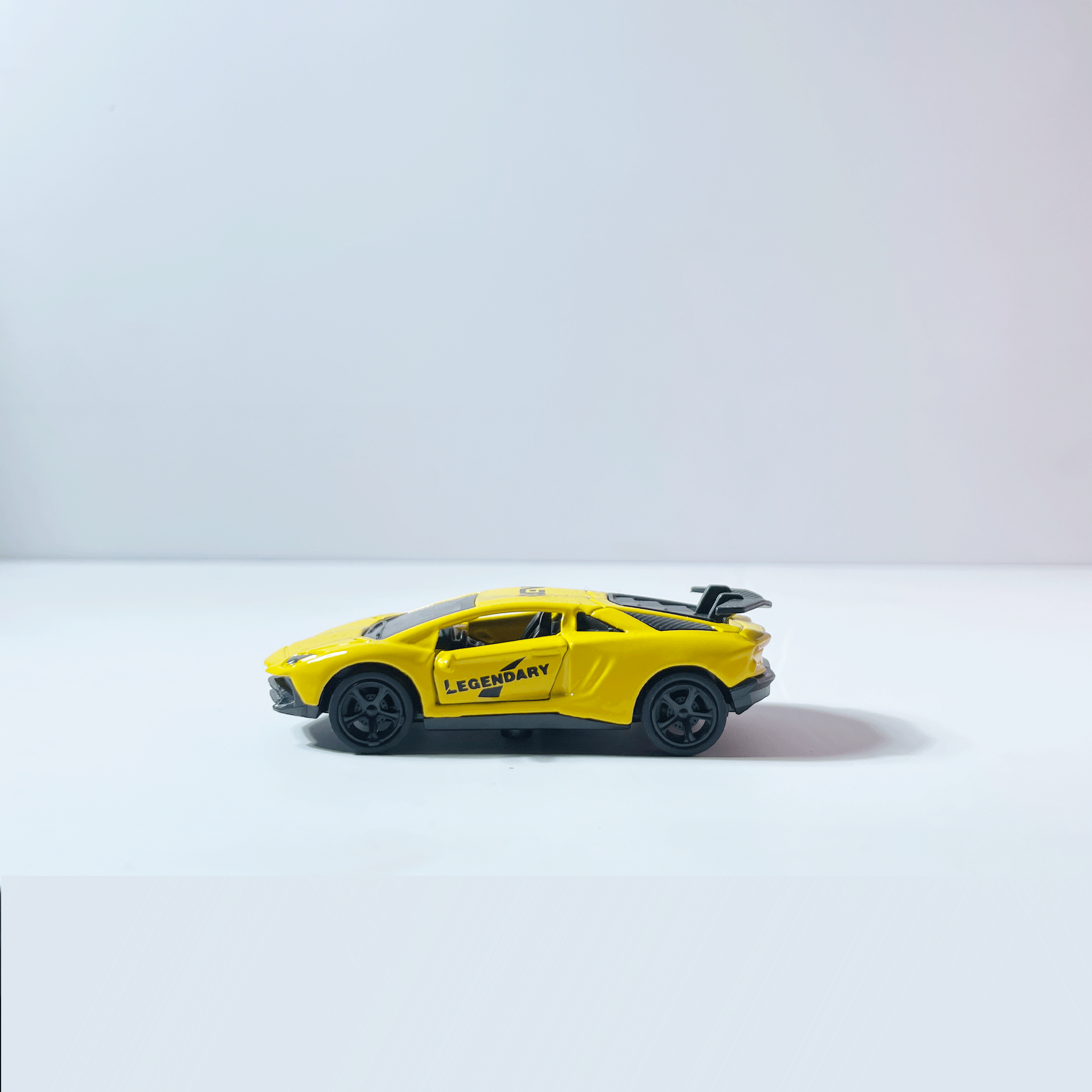 1:64 Lamborghini Yellow