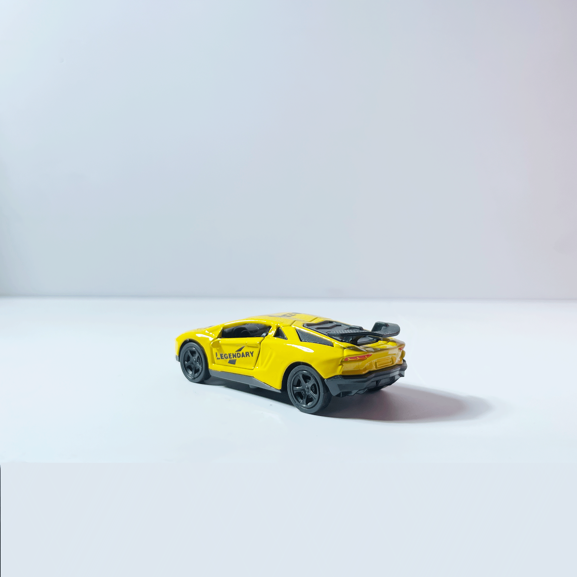 1:64 Lamborghini Yellow