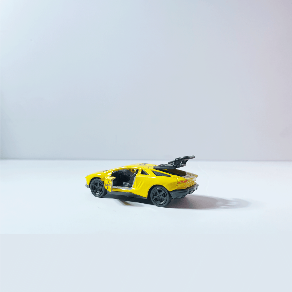 1:64 Lamborghini Yellow