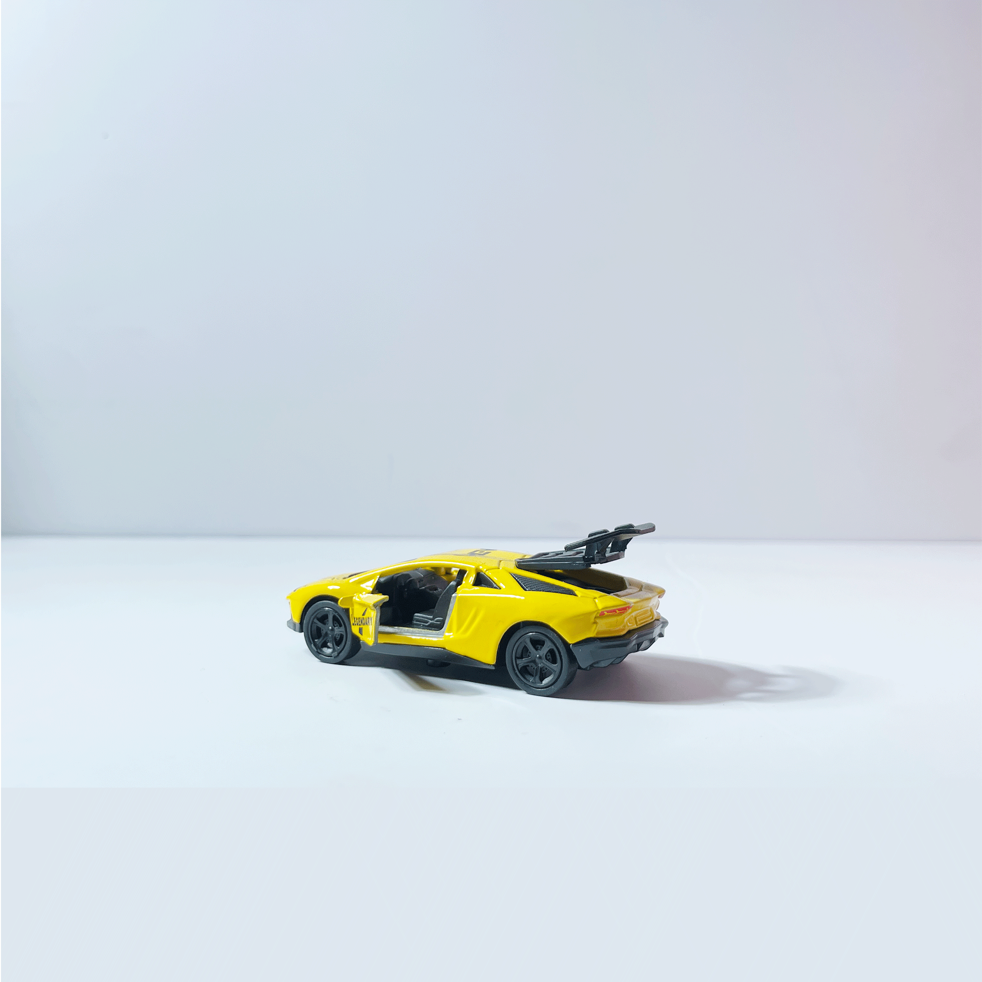 1:64 Lamborghini Yellow
