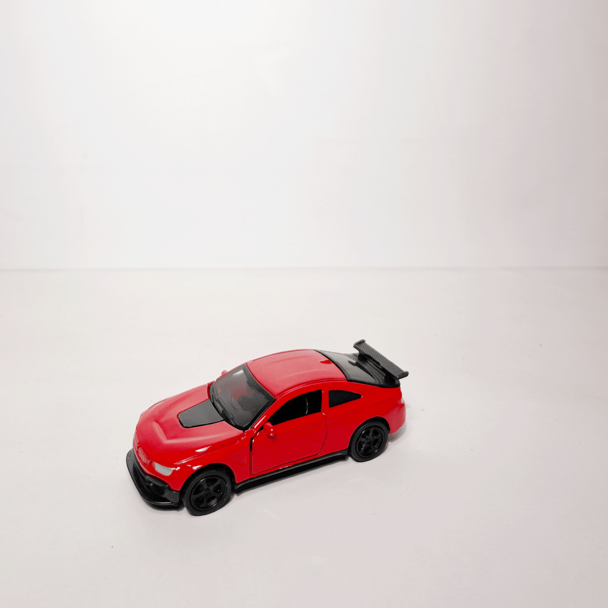 1:64 M2 Red
