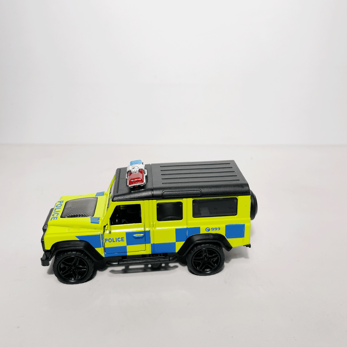 1:43 Defender Police Limr green