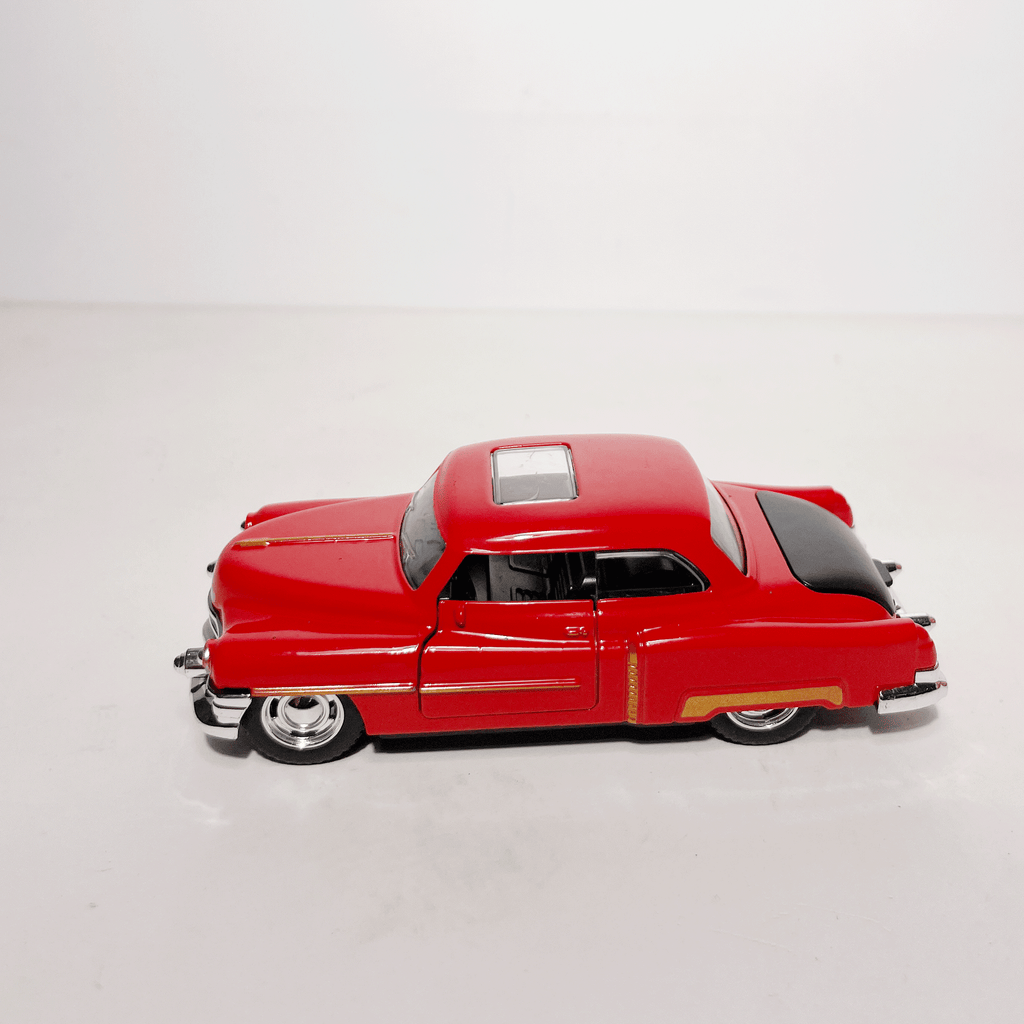 1:43 Cadillac Red