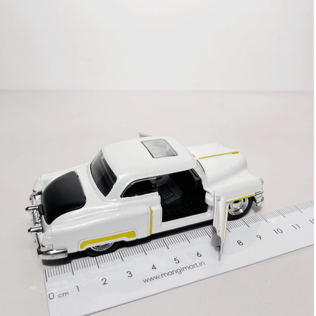 1:43 Cadillac White