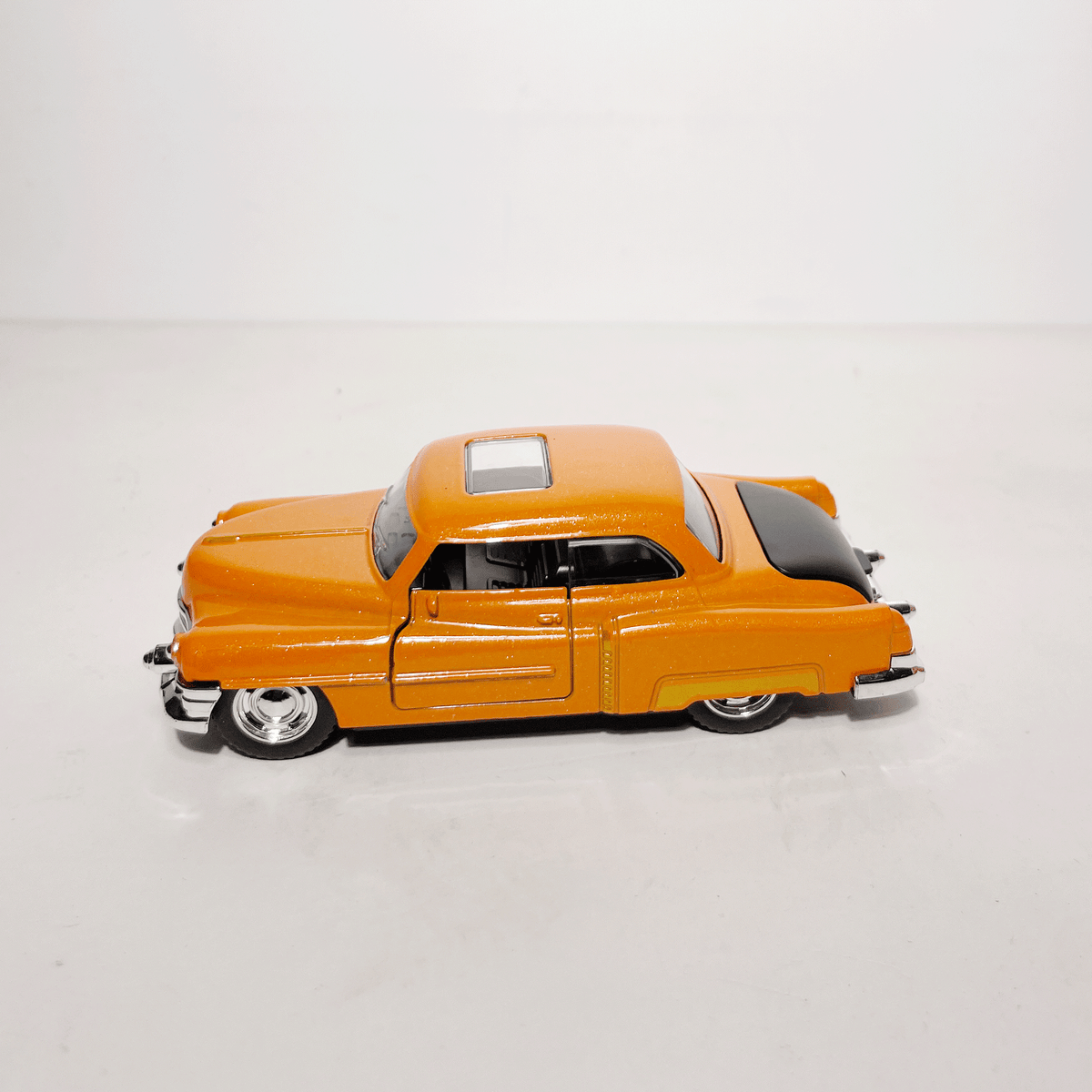 1:43 Cadillac Orange