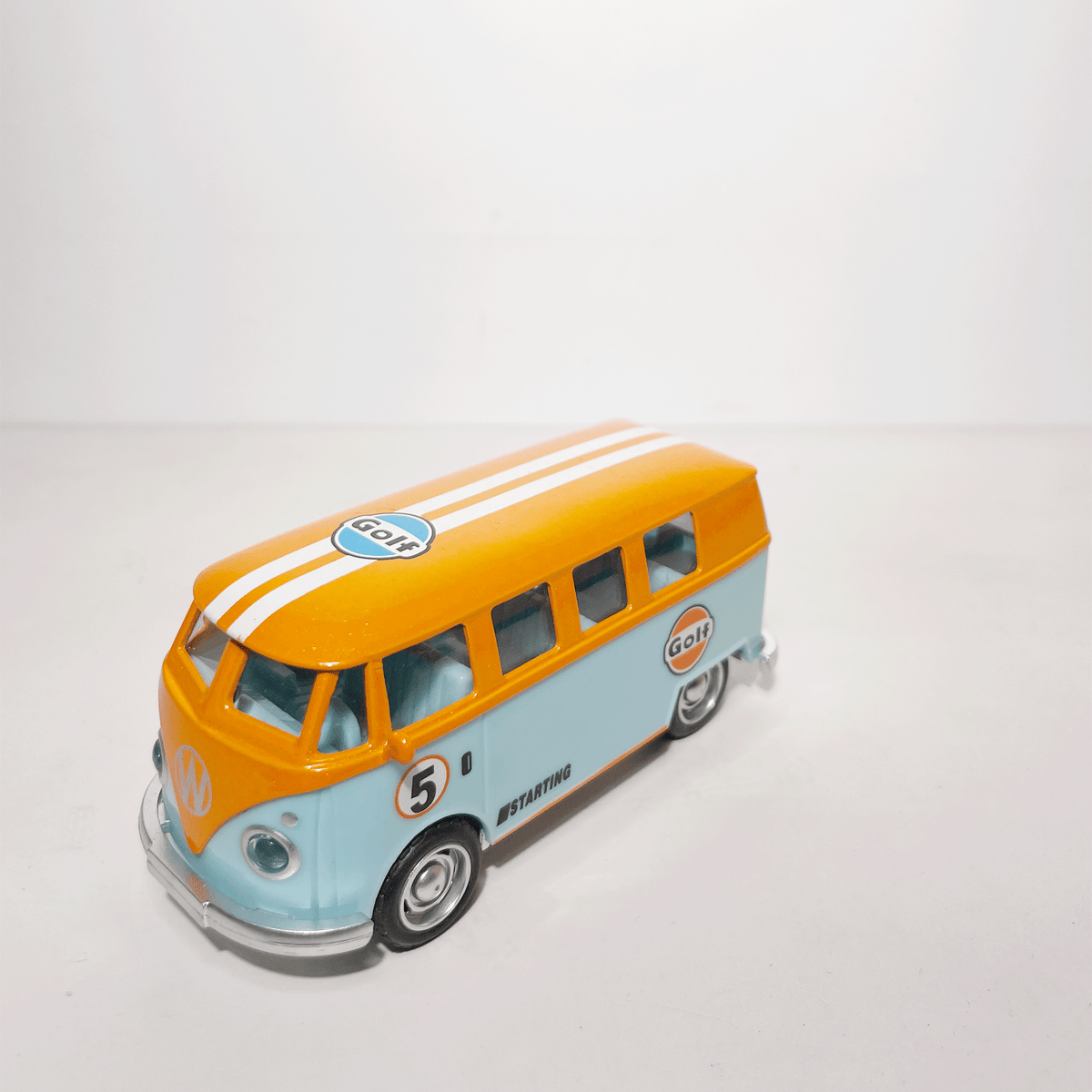 1:43 VW Van Golf