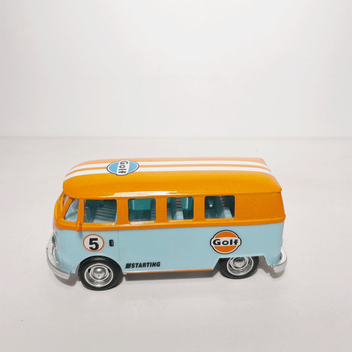 1:43 VW Van Golf