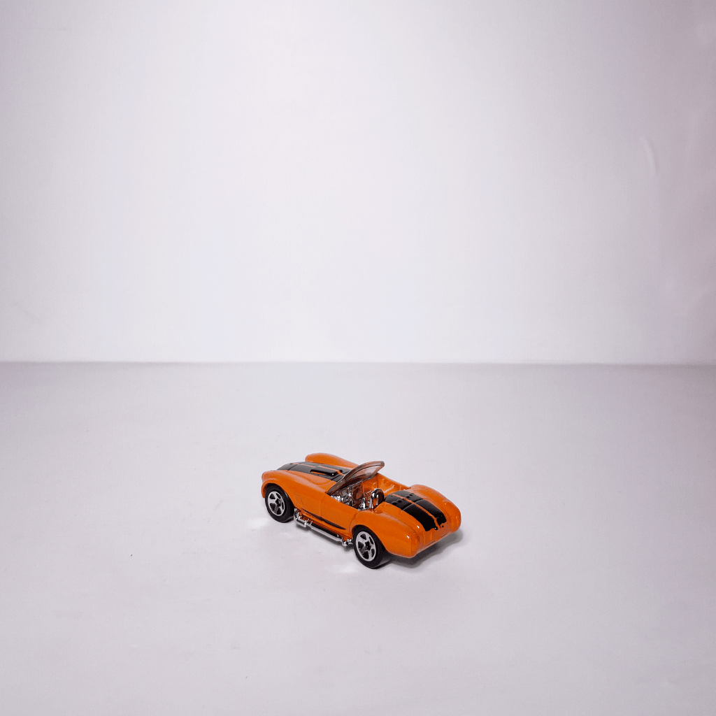 1:64 Cobra Orange