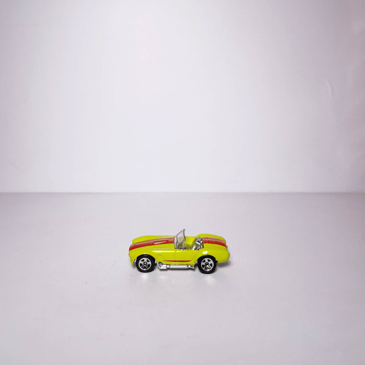1:64 Cobra Lime green