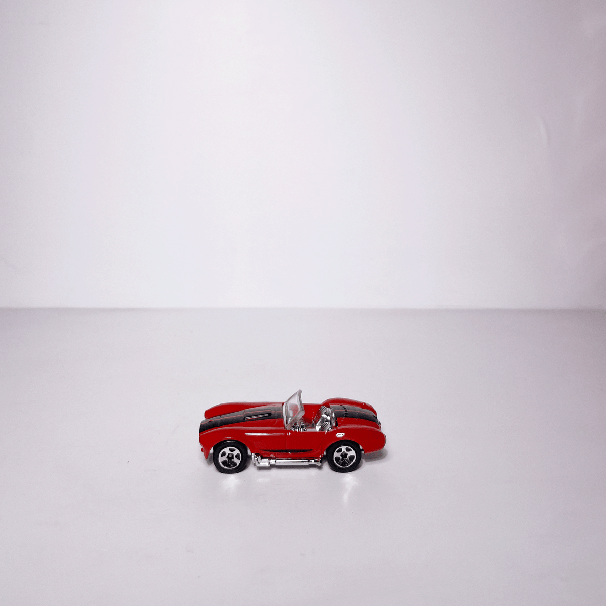 1:64 Cobra Red