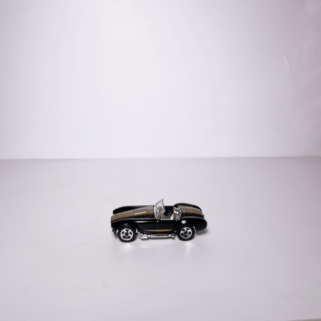 1:64 Cobra Black