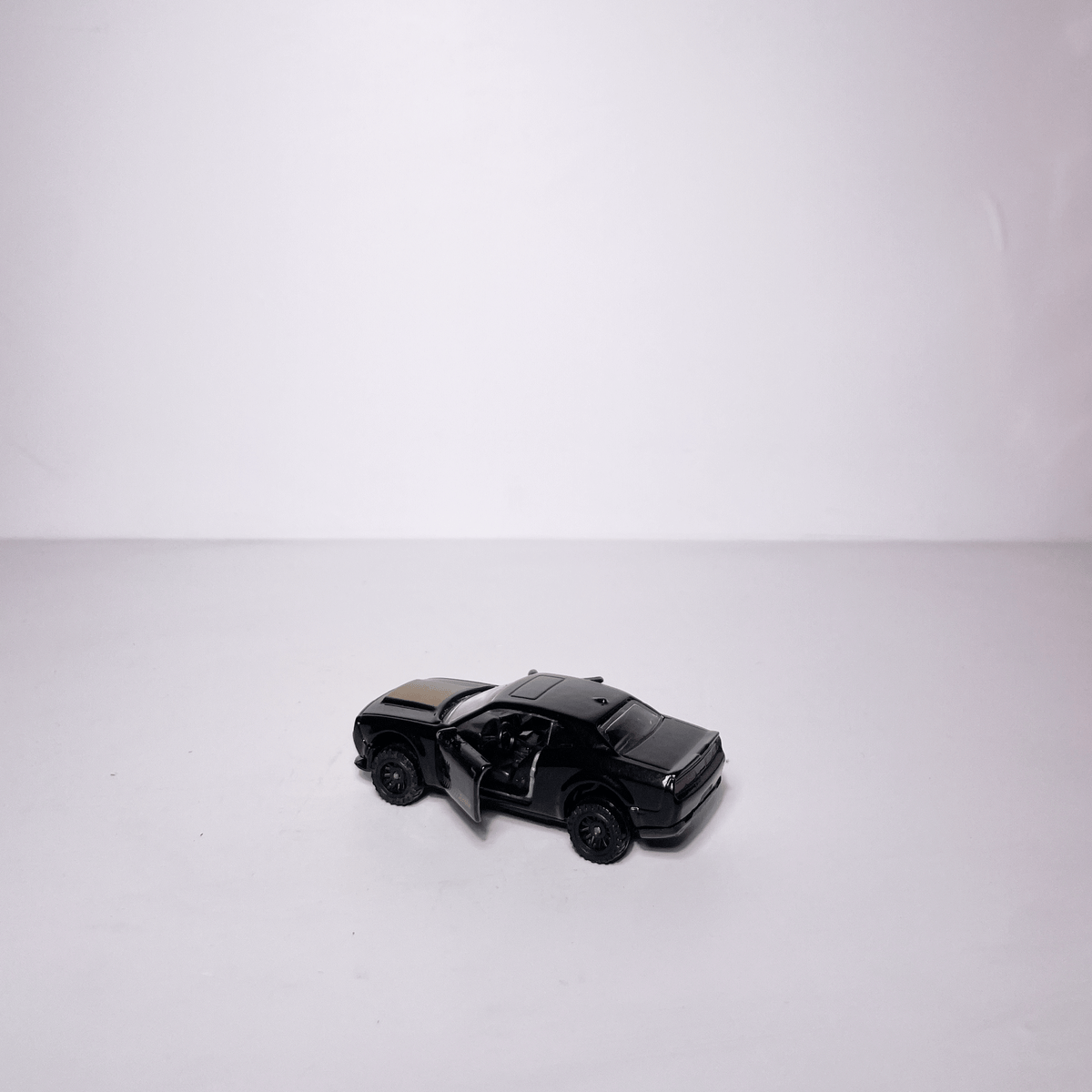 1:64 Dodge Black