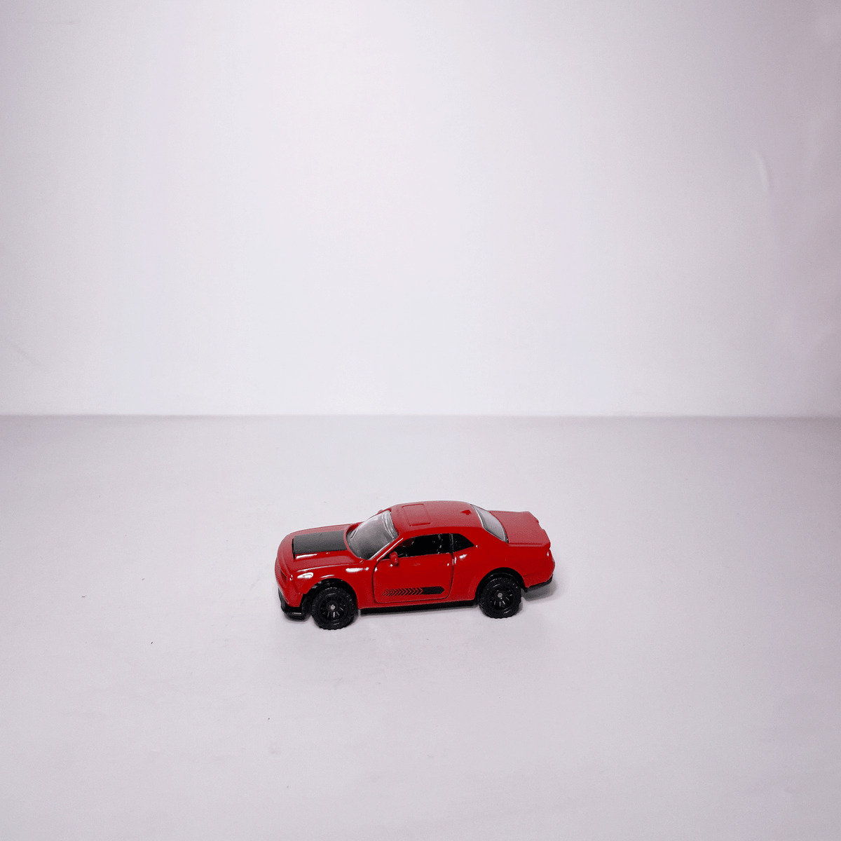 1:64 Dodge Red