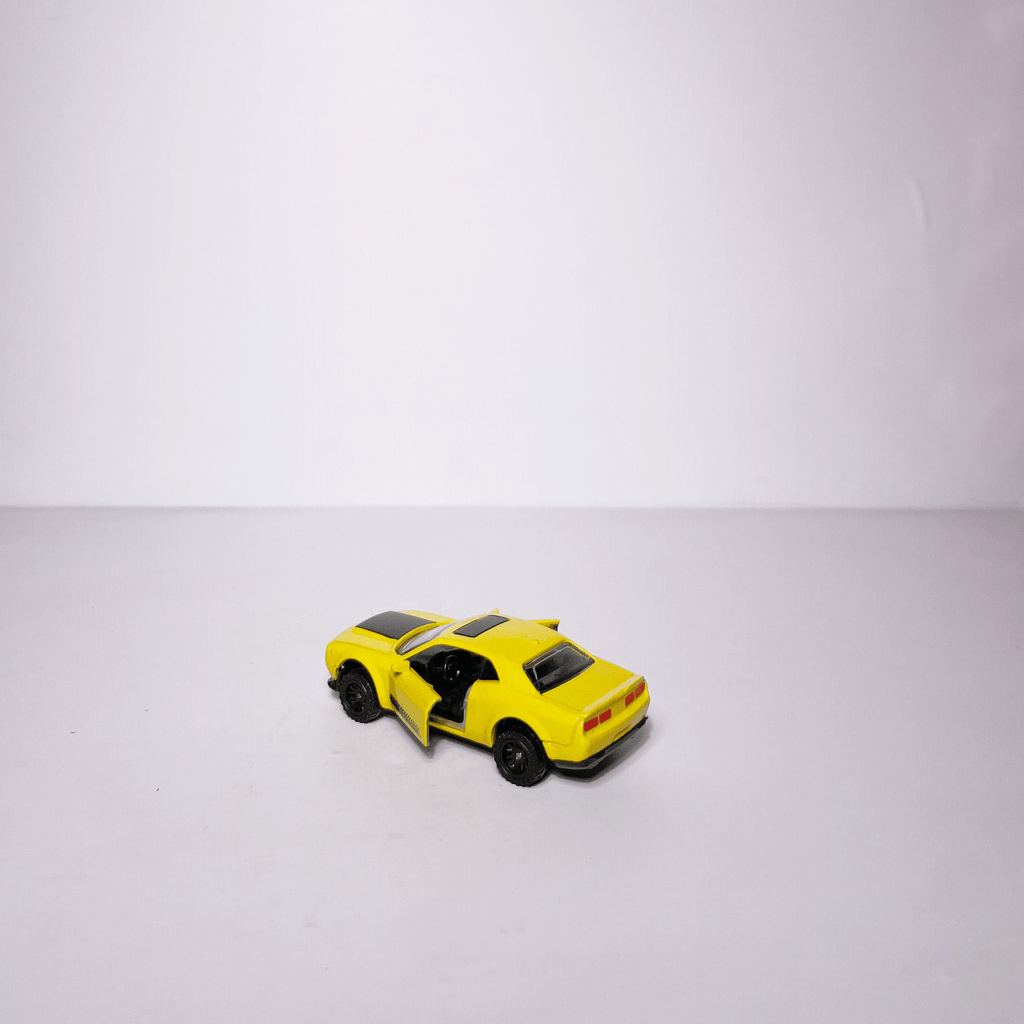 1:64 Dodge Yellow