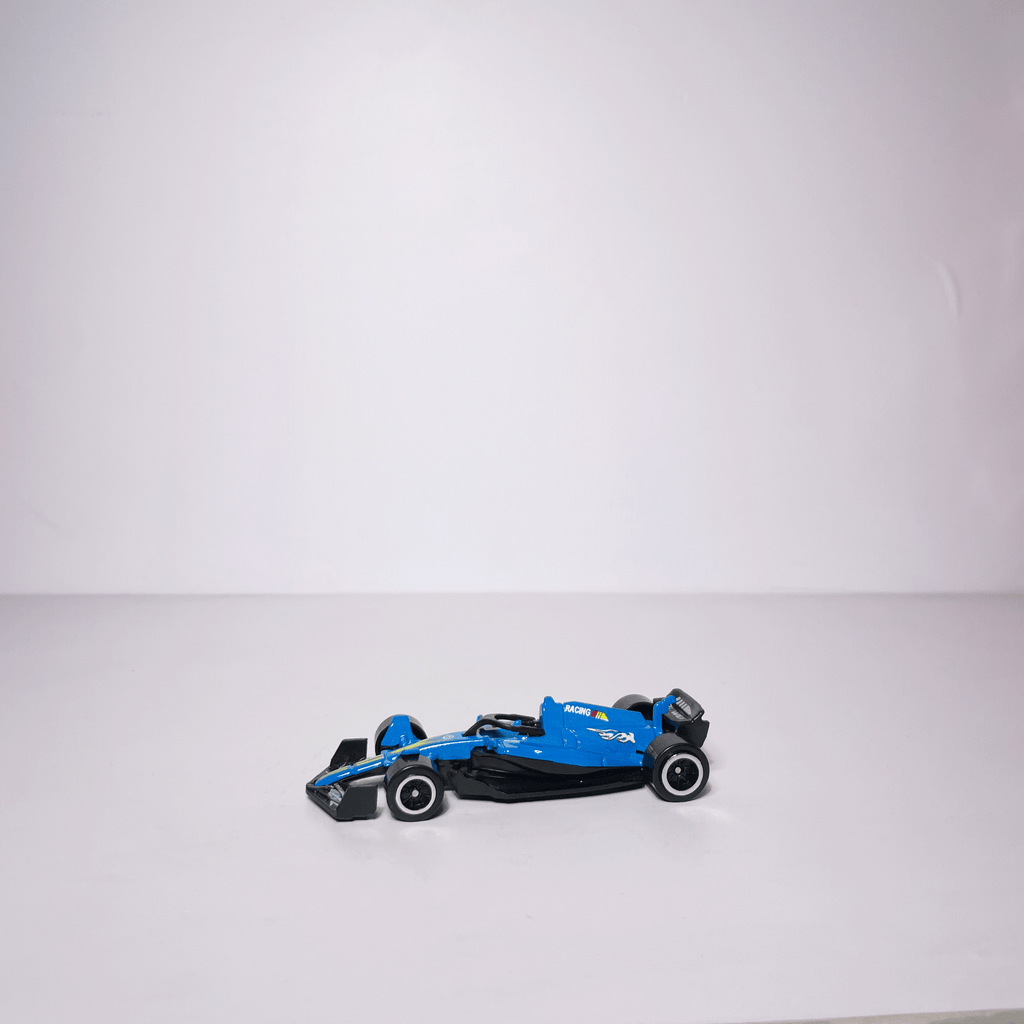 1:64 F1 Model Blue