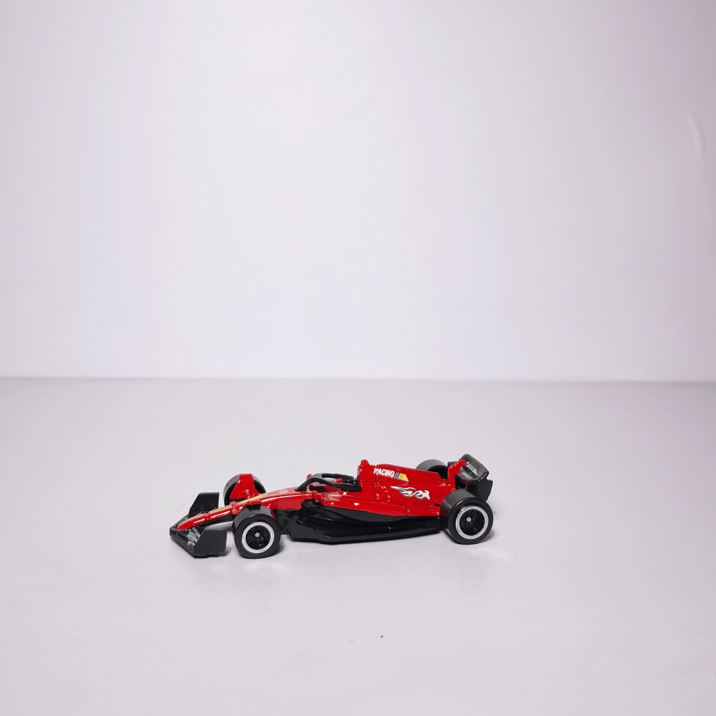 1:64 F1 Model Red