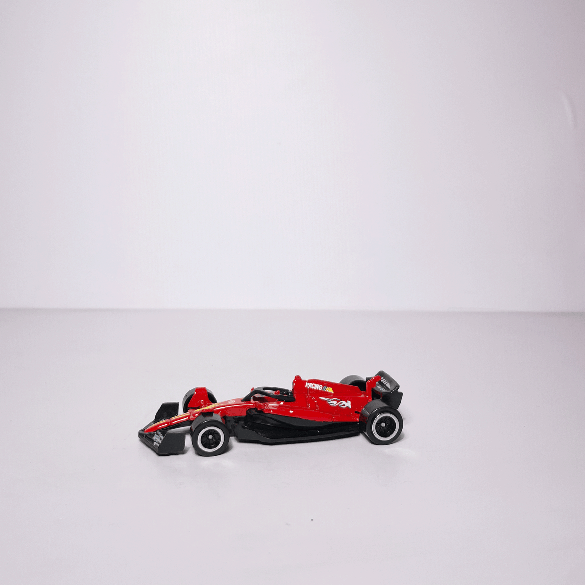 1:64 F1 Model Red