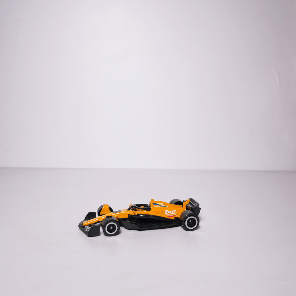 1:64 F1 Model Orange