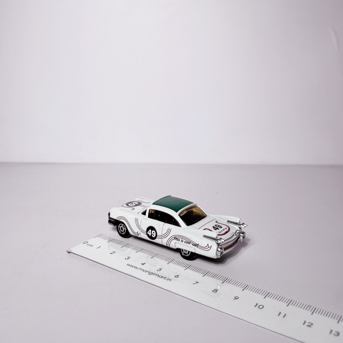1:64 Cadilac White