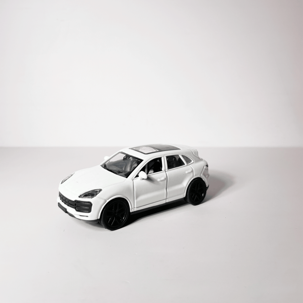 1:43 Porche kayne Metal Diecast Car White