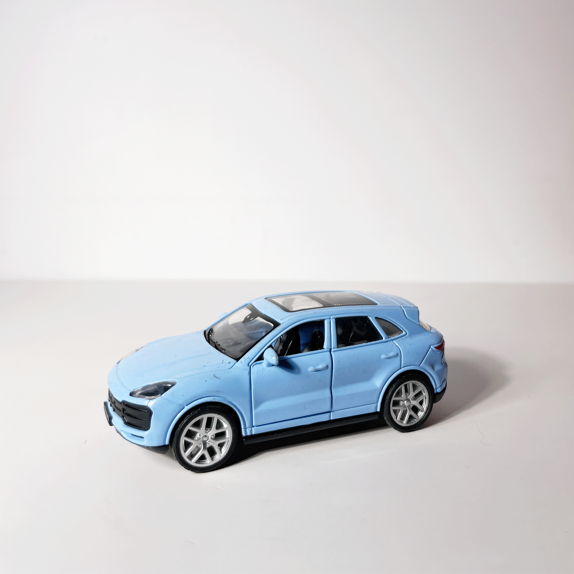1:43 Porche kayne Metal Diecast Car Blue