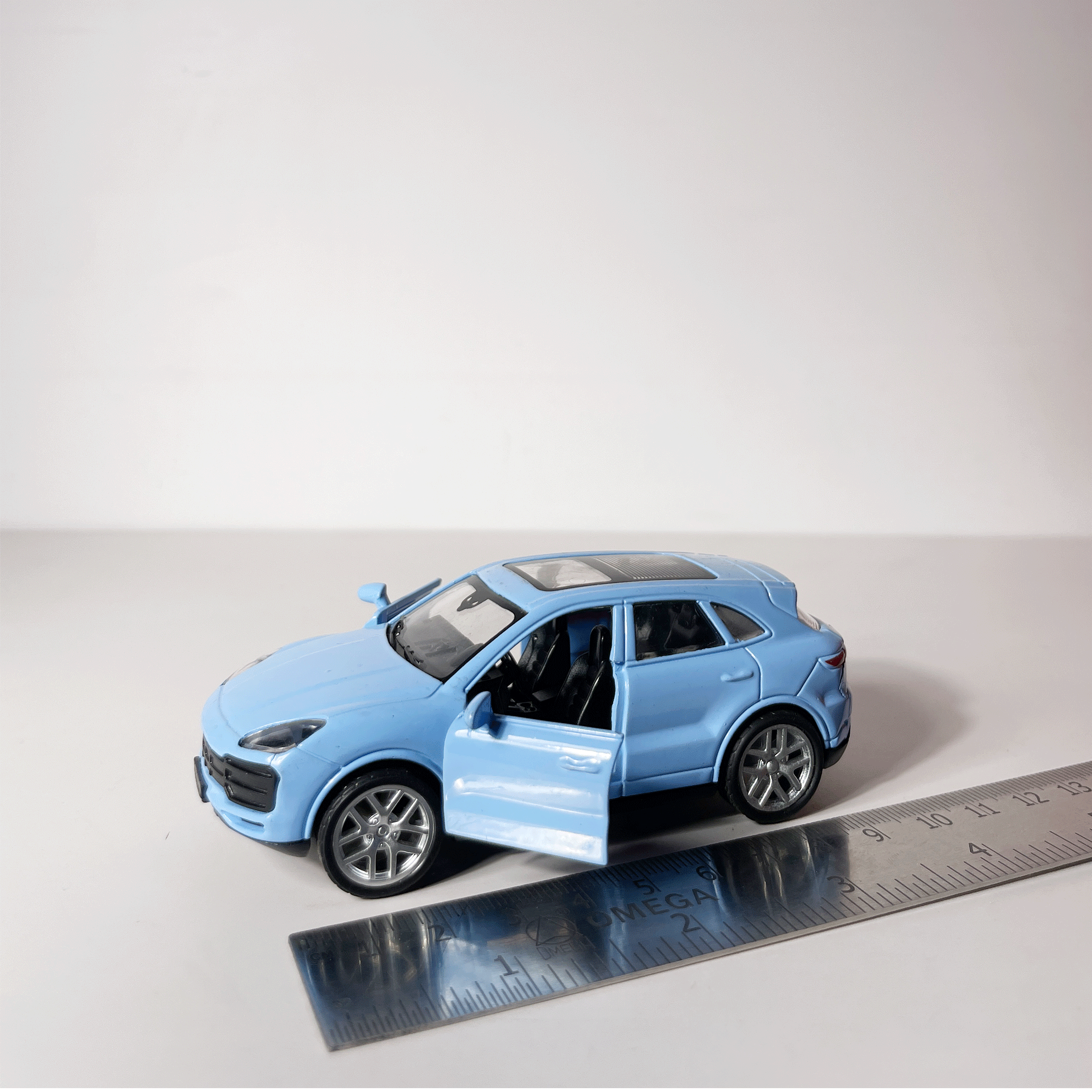 1:43 Porche kayne Metal Diecast Car Blue