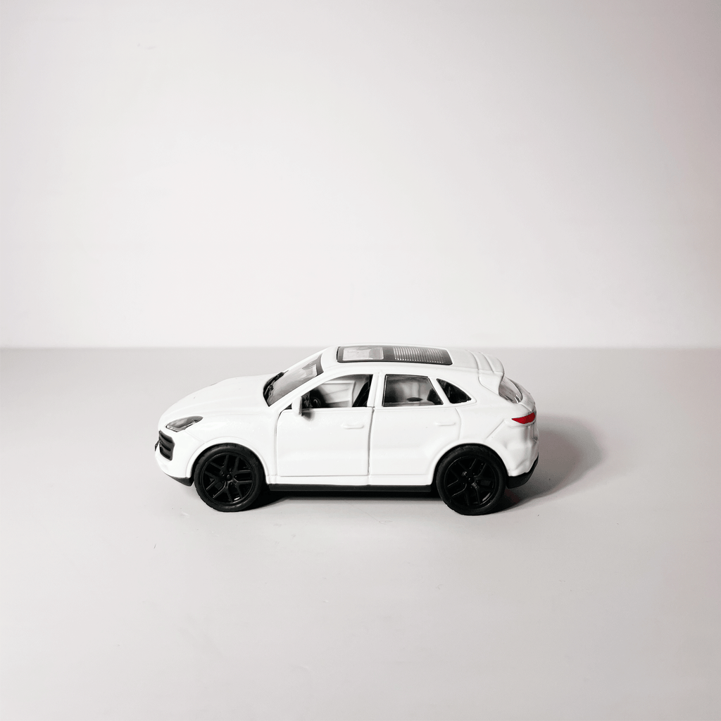 1:43 Porche kayne Metal Diecast Car White