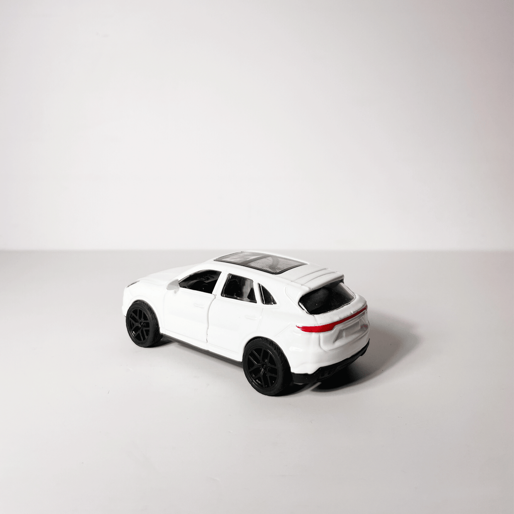 1:43 Porche kayne Metal Diecast Car White