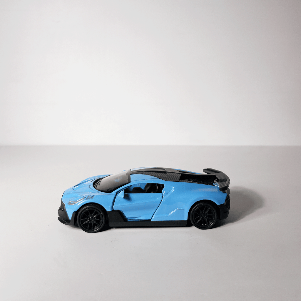 1:43 Buggati Blue