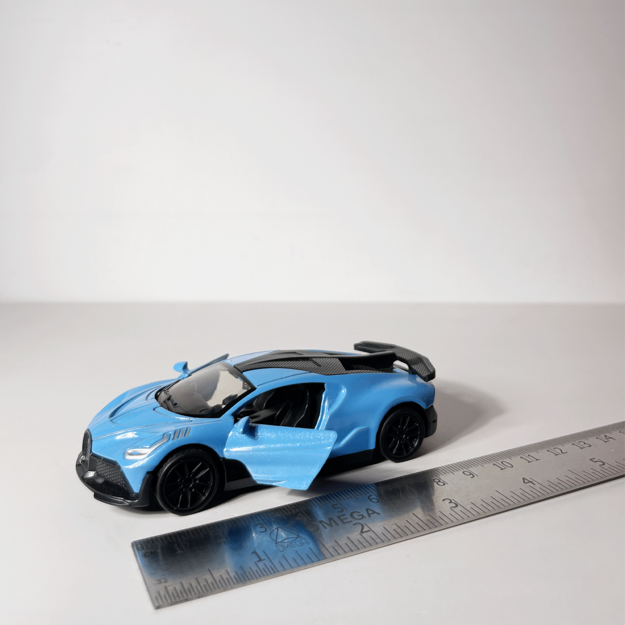 1:43 Buggati Blue
