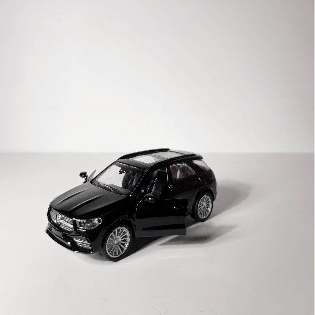 1:43 Benz SUV Black