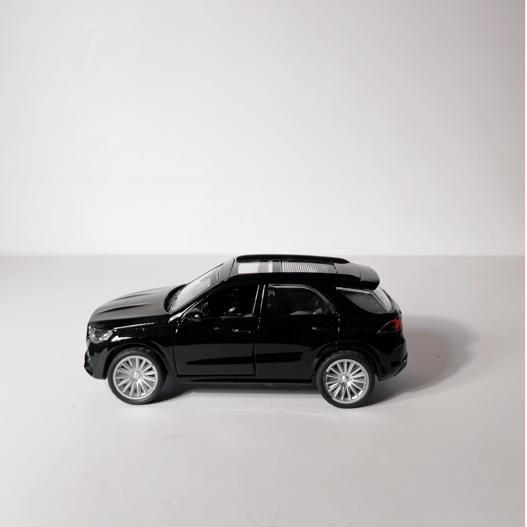1:43 Benz SUV Black