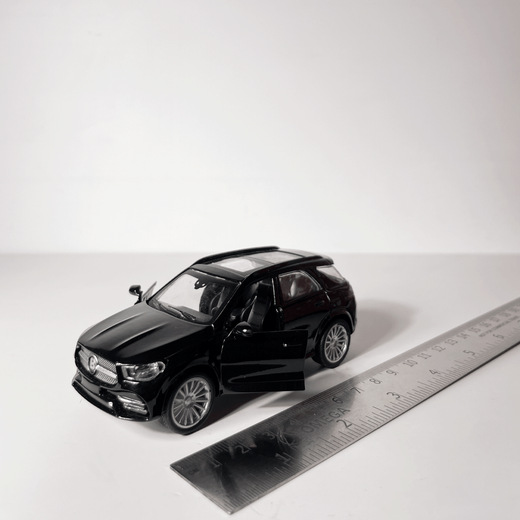 1:43 Benz SUV Black