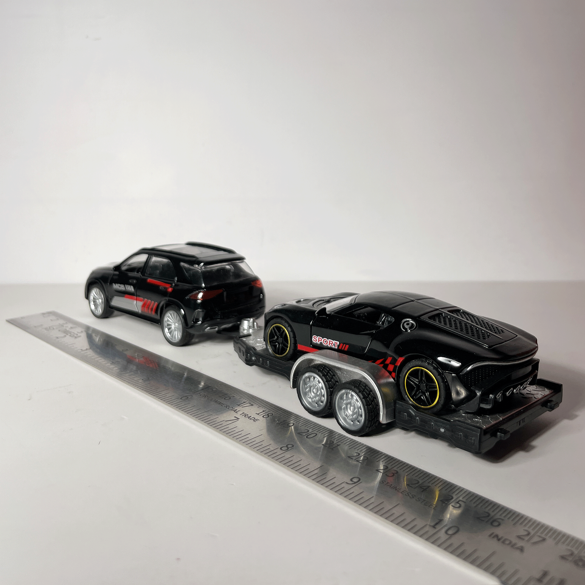 1:43 Black SUV with Hypercar Trailer Diecast Model Car Set