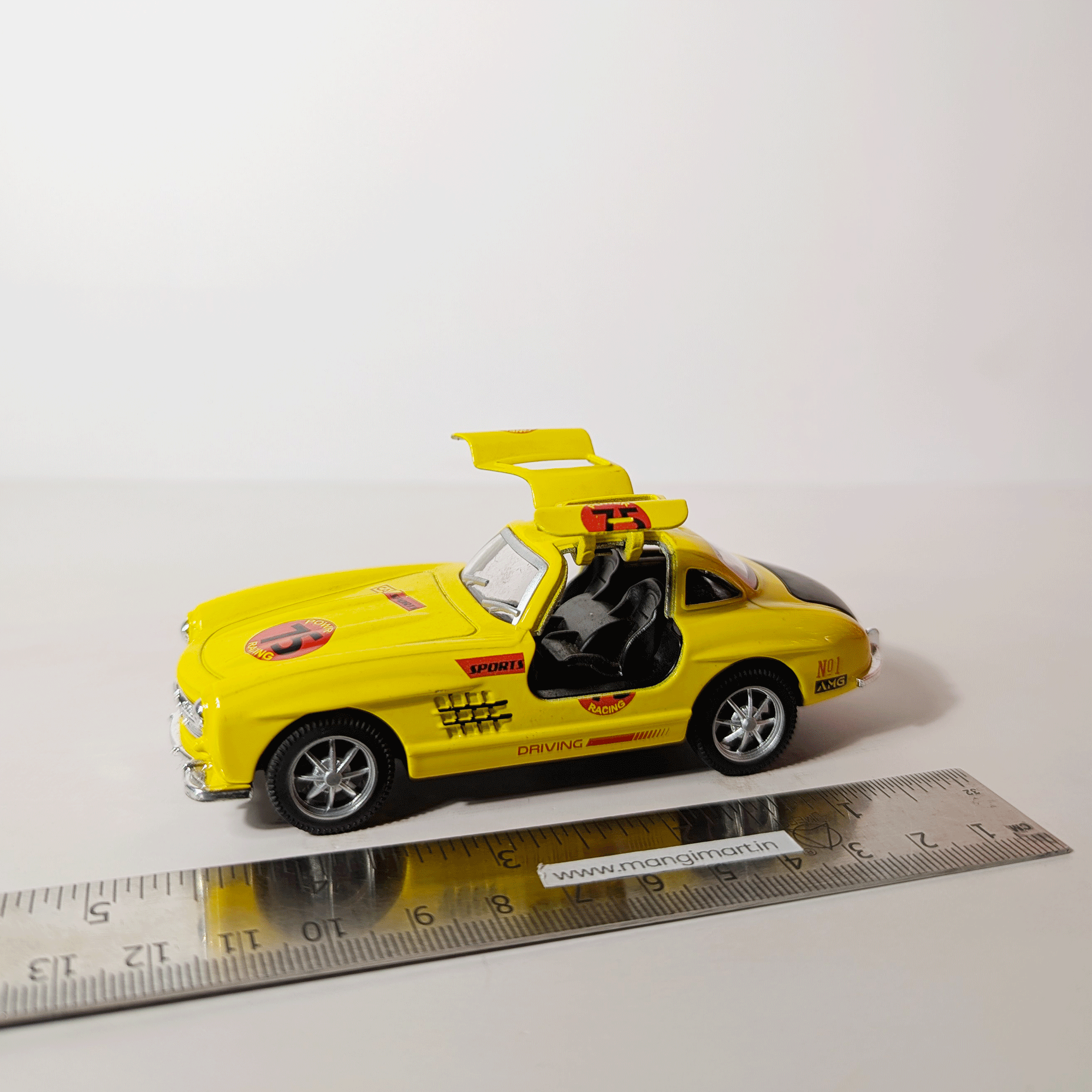 1:36 Benz SLS Yellow with Graphics