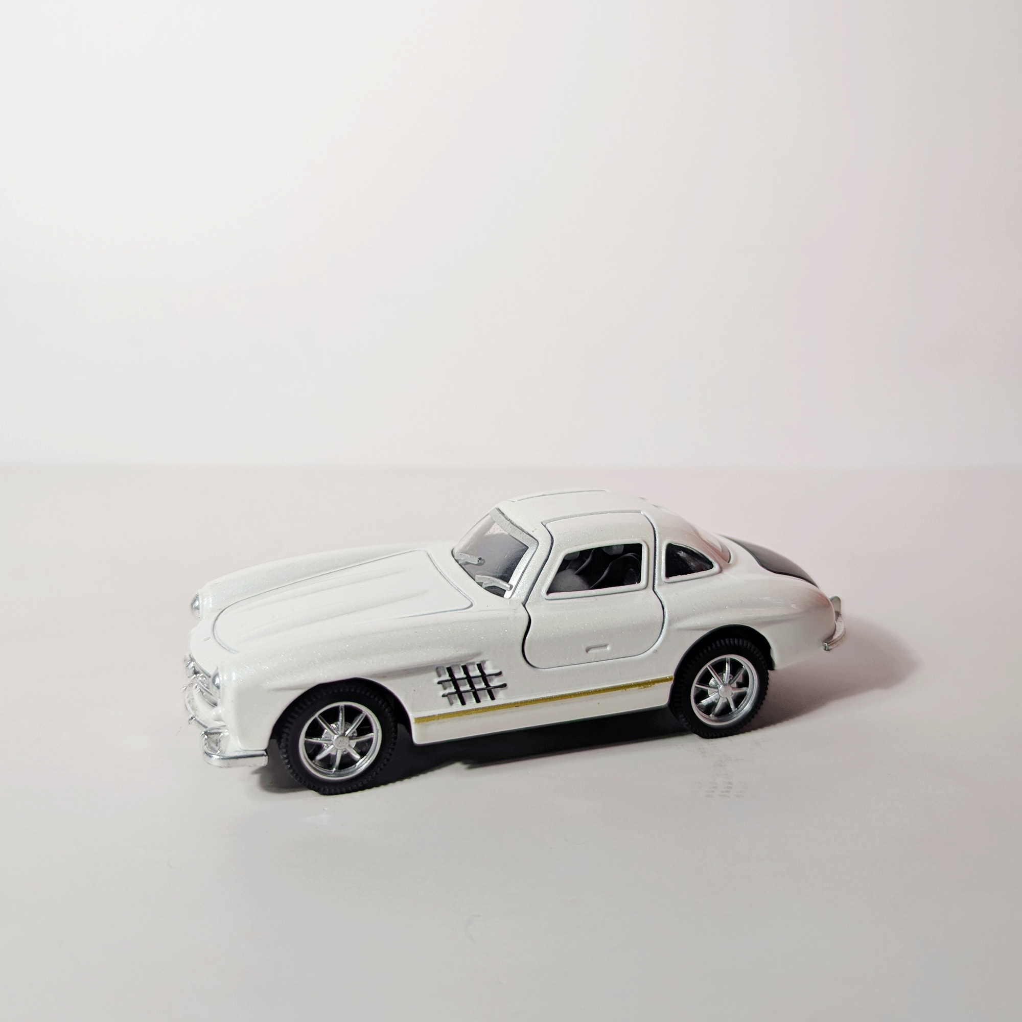 1:36 Benz SLS White