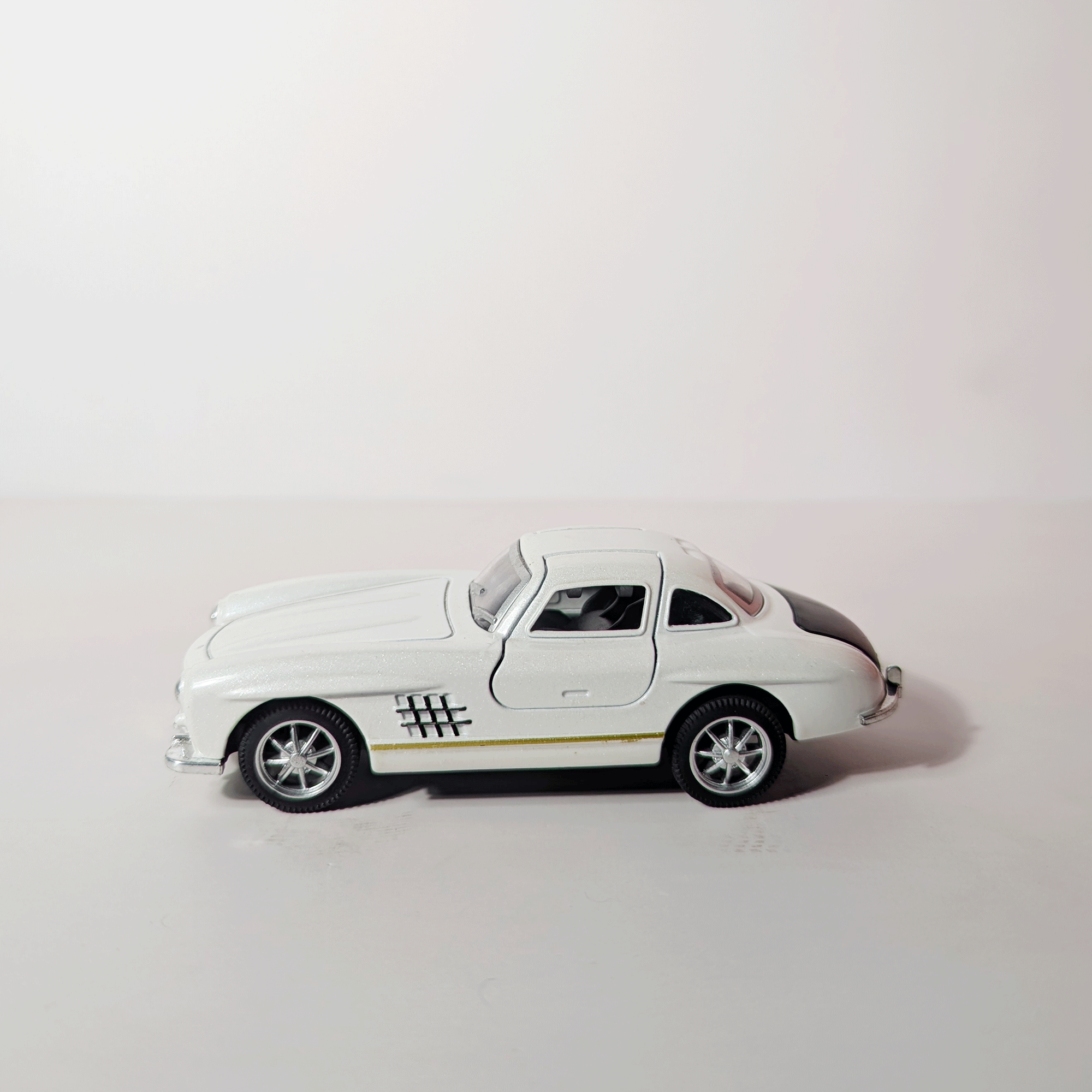 1:36 Benz SLS White