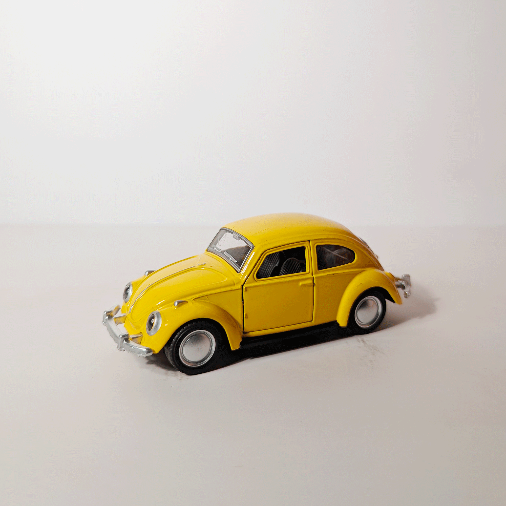 1:36 Beetle Yellow