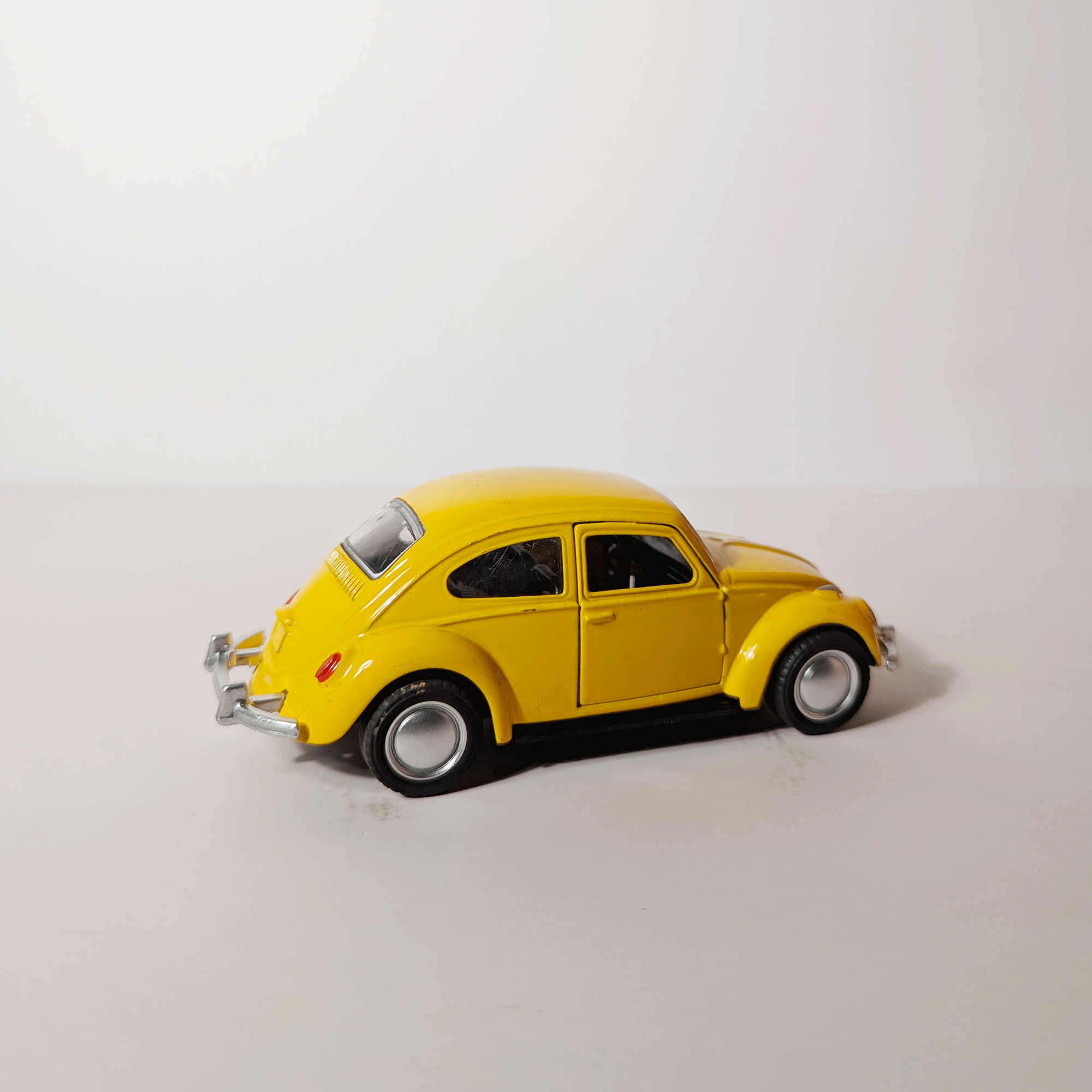 1:36 Beetle Yellow