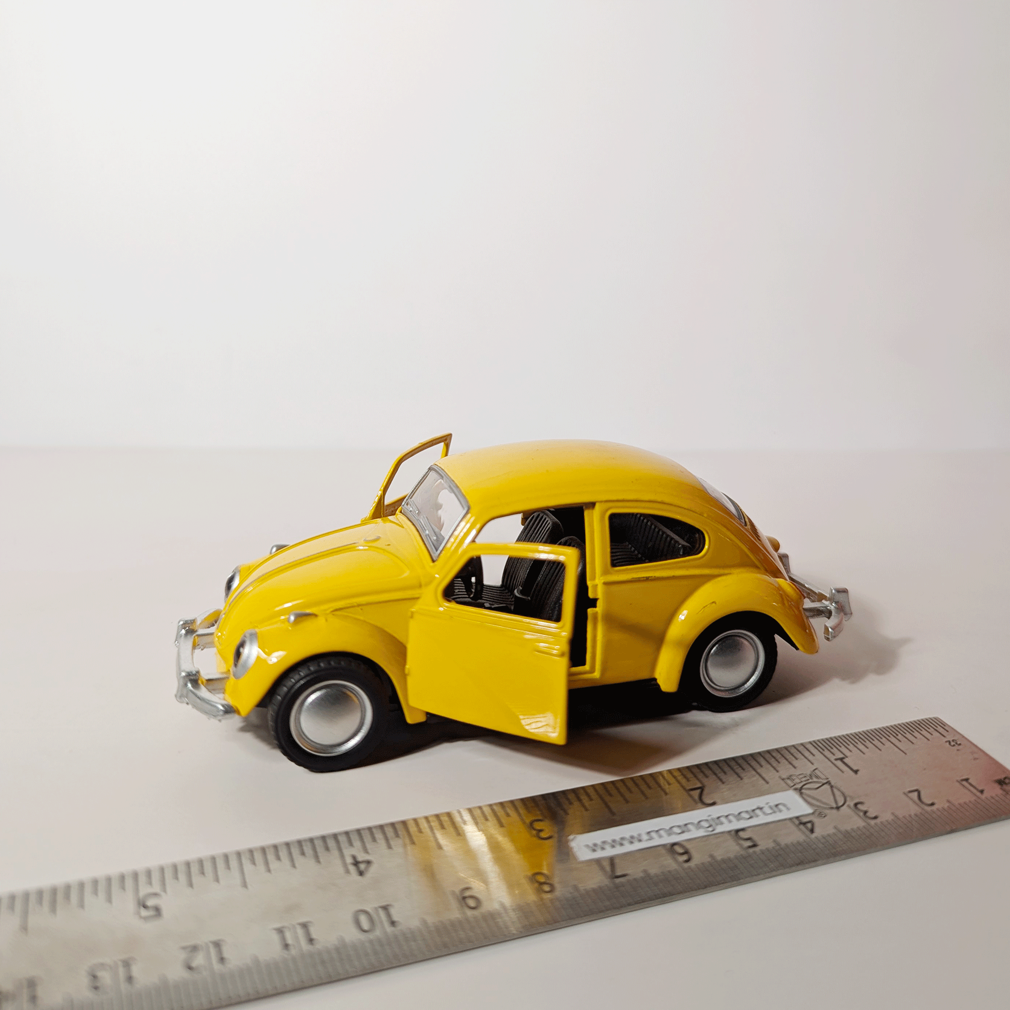 1:36 Beetle Yellow